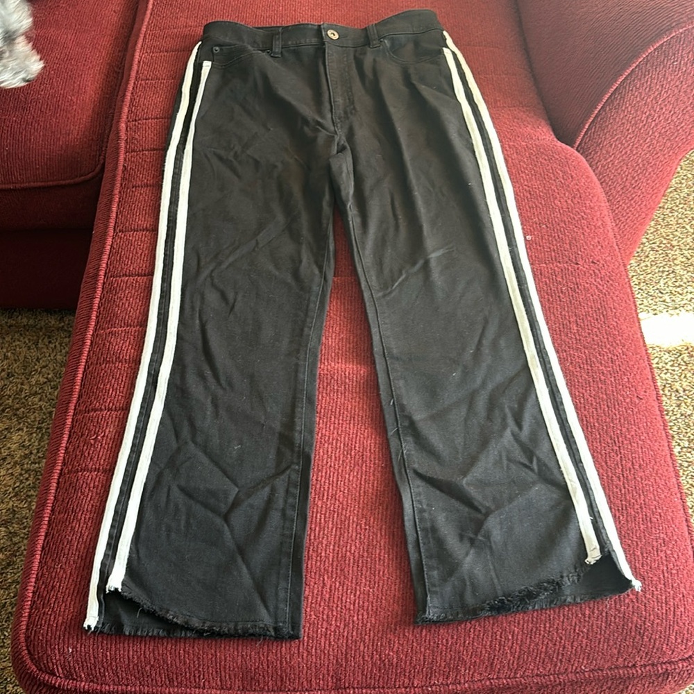 INC Black Crop Jeans Sz 8/29